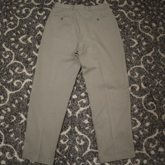 Dockers Khaki Micro Pattern Pleat - Picture 2 of 6